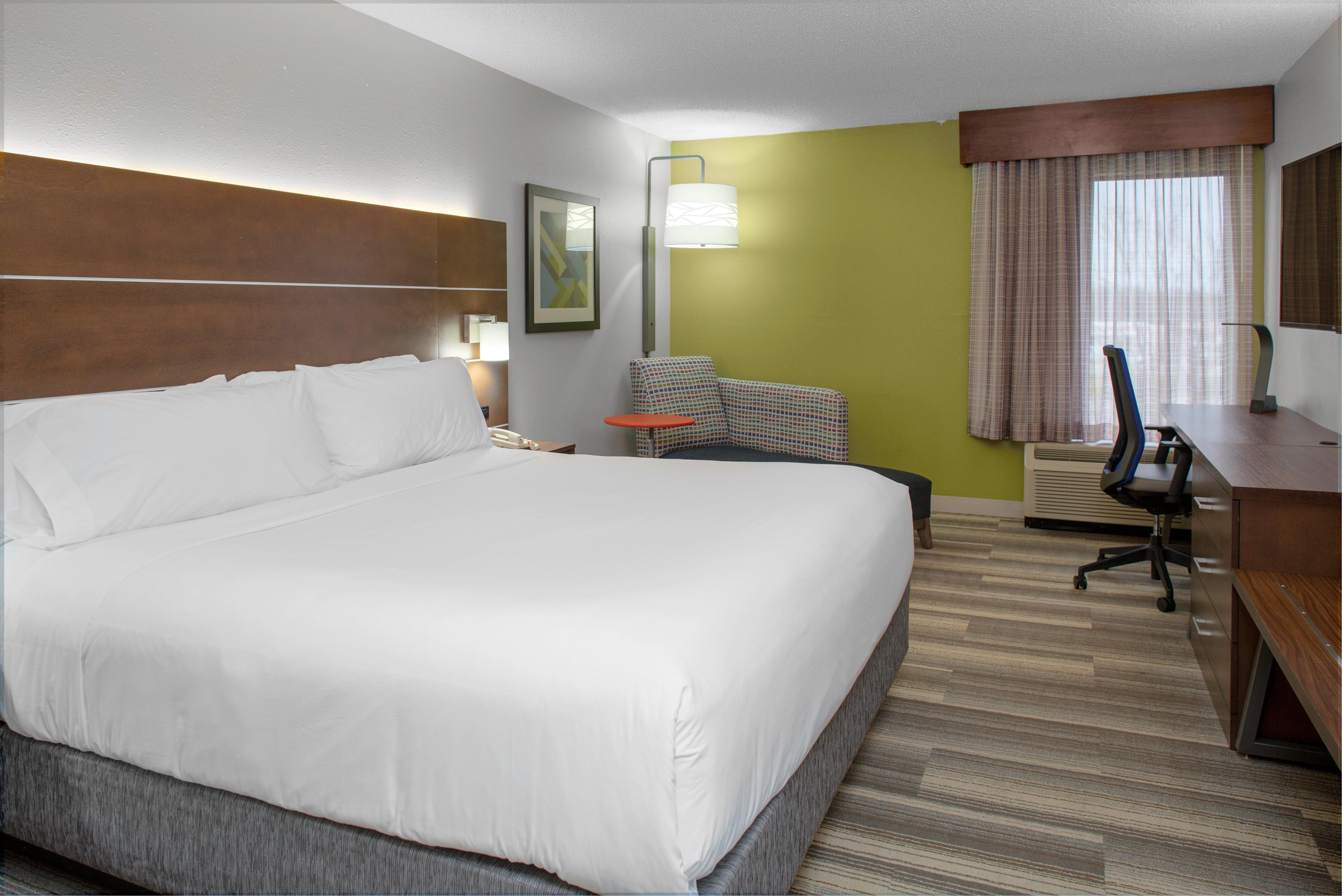 Holiday Inn Express - Chester By Ihg Exterior photo