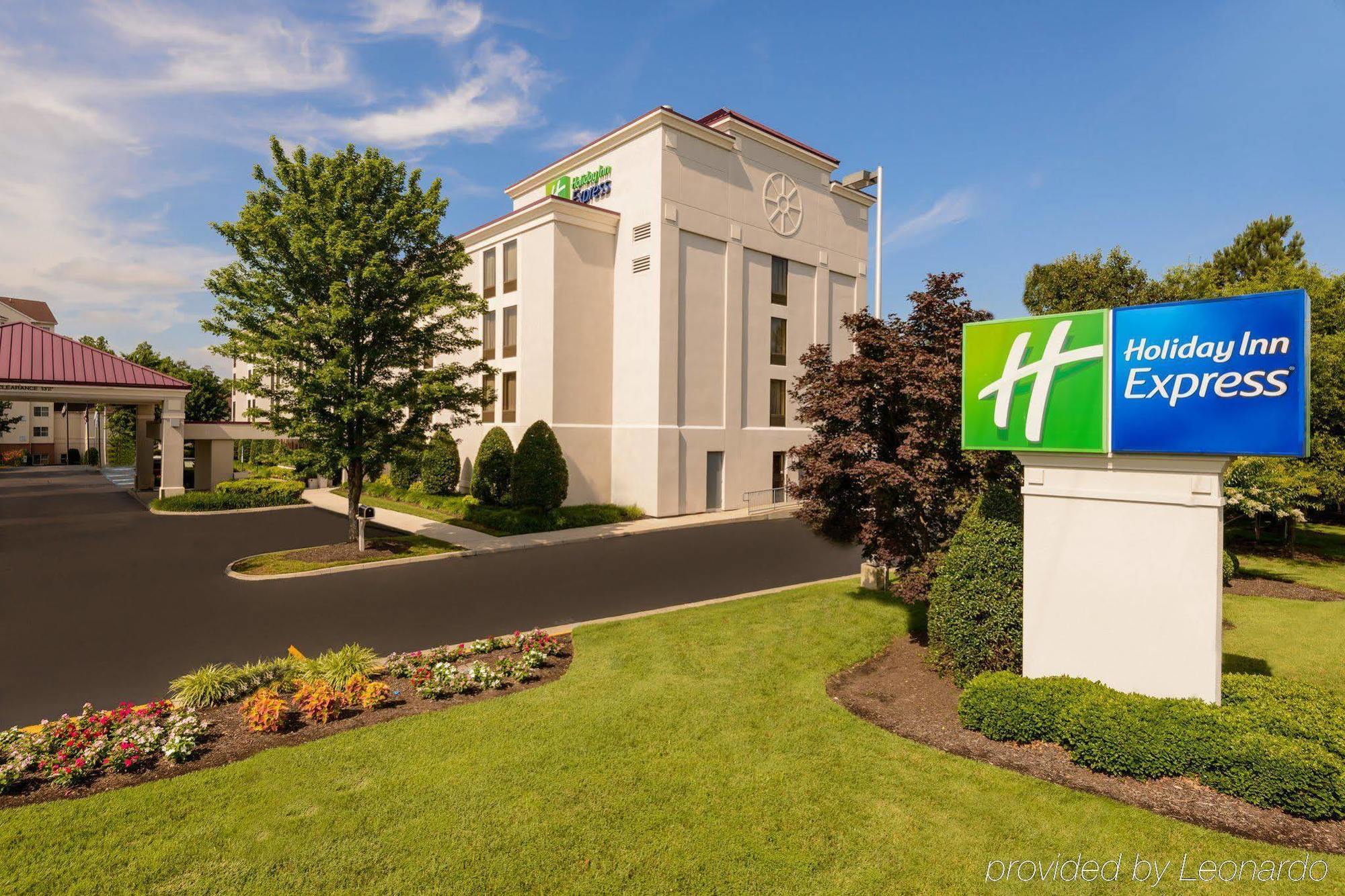 Holiday Inn Express - Chester, An Ihg Hotel Exterior photo