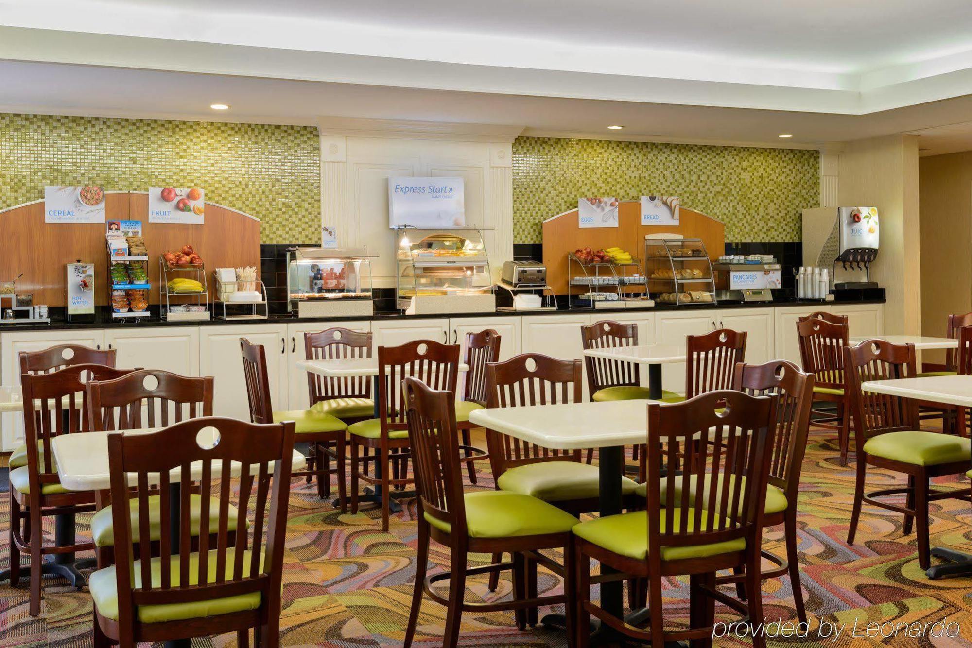 Holiday Inn Express - Chester By Ihg Exterior photo